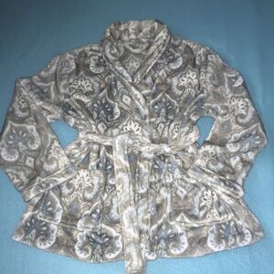 THESIS paisley print short bath robe gray white blue super soft NEW size OS